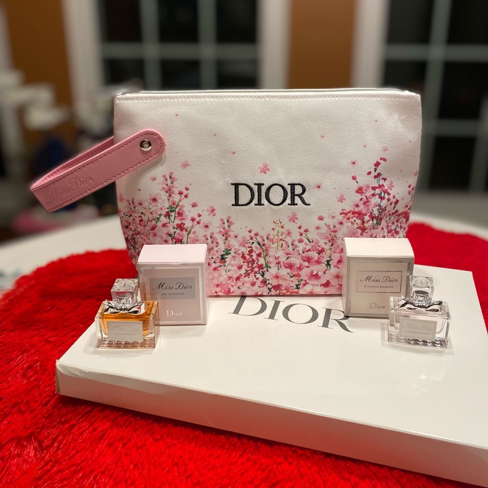 Dior set of wristlet and perfumes, New